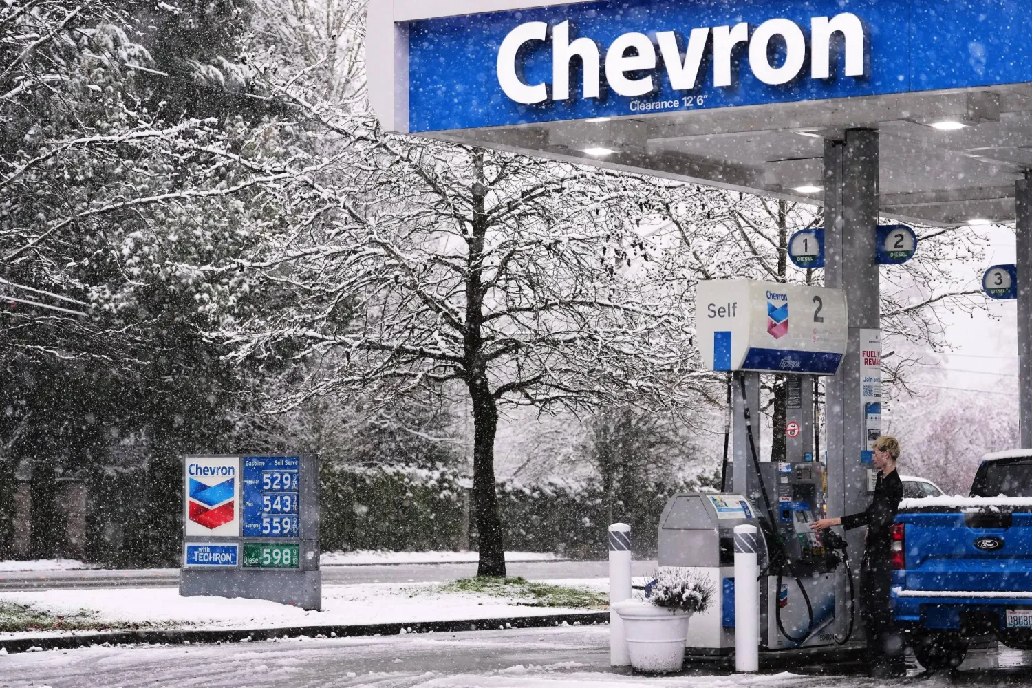 سعر-الديزل-الأميركي-يتجاوز-5-دولارات-للغالون-وسط-حرب-إيران