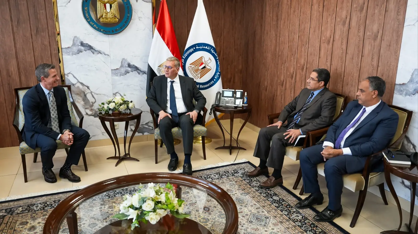 وزير-البترول-يبحث-مع-رئيس-كابريكورن-البريطانية-زيادة-استثماراتها-في-مصر