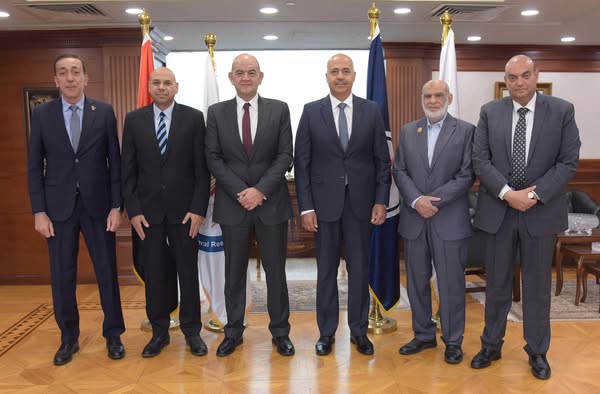 قطاع البترول يوقع بروتوكول تعاون لتطوير القرى المحيطة بمنطقة الكينج مريوط بالإسكندرية