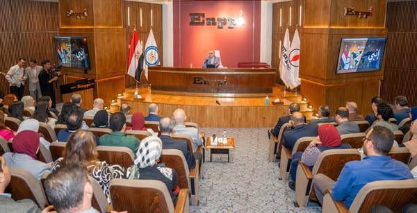 إنــبى-تُعزز-التواصل-المؤسسي-وتدعم-الشفافية-مع-موظفيها