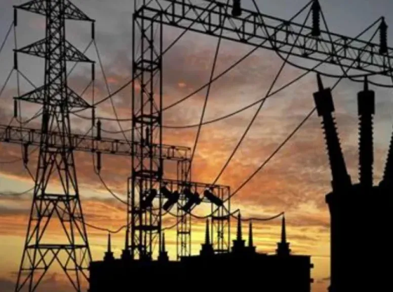 انقطاع-كامل-للكهرباء-في-العراق-بعد-اندلاع-الحرب