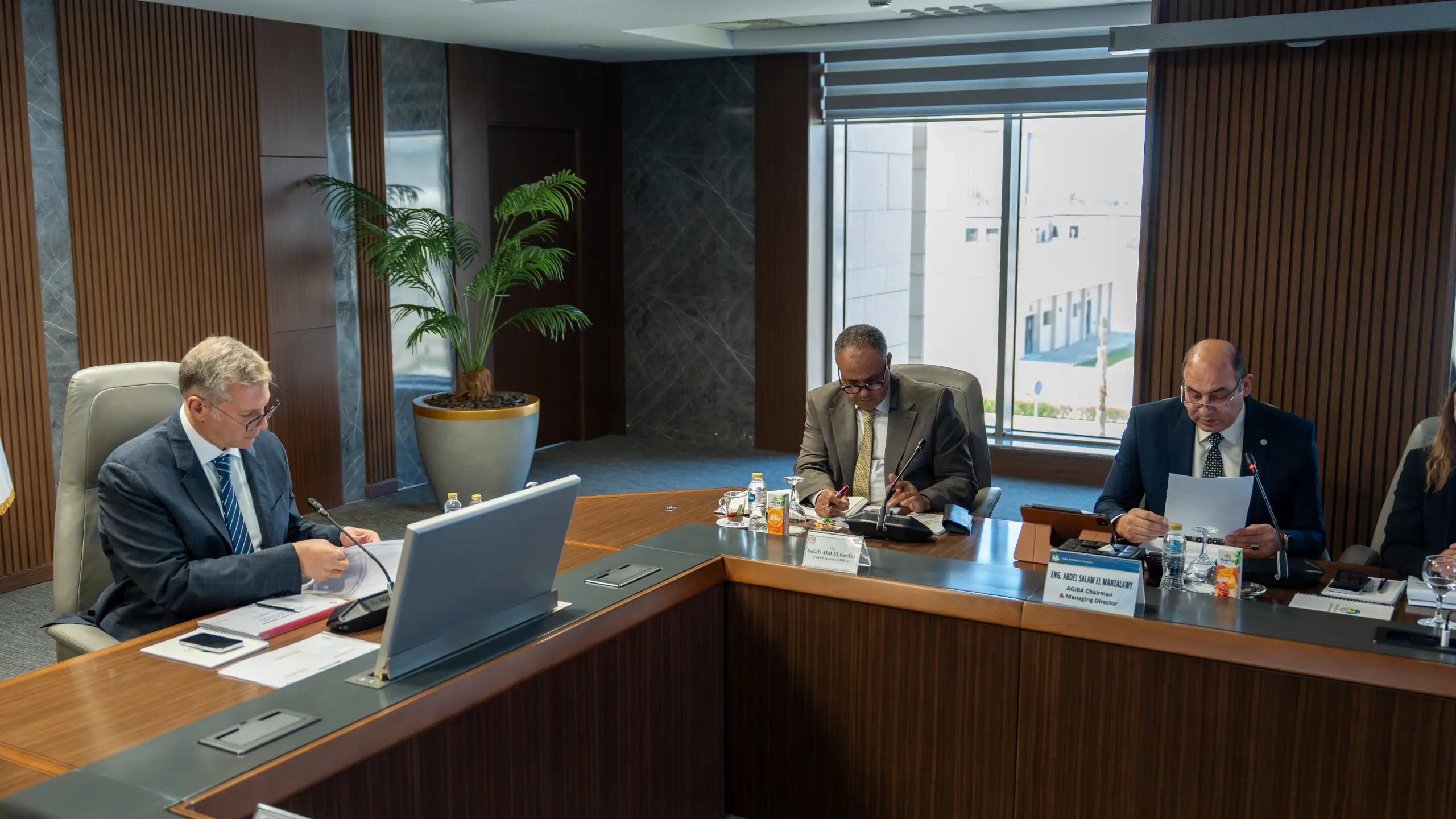 وزير-البترول-يشهد-الجمعية-العامة-لشركة-عجيبة-للبترول-لاعتماد-موازنة-العام-الحالي