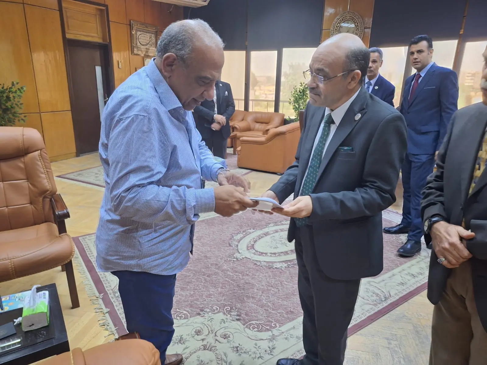 خلال-زيارته-إلى-هيئة-المواد-النووية..-وزير-الكهرباء-يتابع-مشروعات-صناعة-بطاريات-الليثيوم-والخلايا-الكهروضوئية