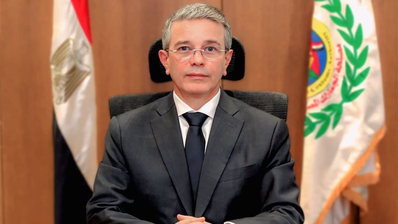 رئيس مصلحة الجمارك: 12 ألف سيارة معاقين محتجزة