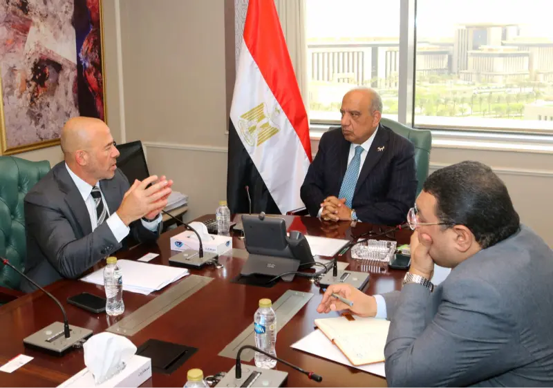 وزير الكهرباء يبحث مع «إنكوم» توفير الطاقة لإقامة مركز عالمي للبيانات في مصر 