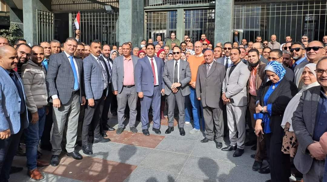 بالصور.. العاملين بشركة بتروتريد يشاركون في انتخابات الرئاسة  2024