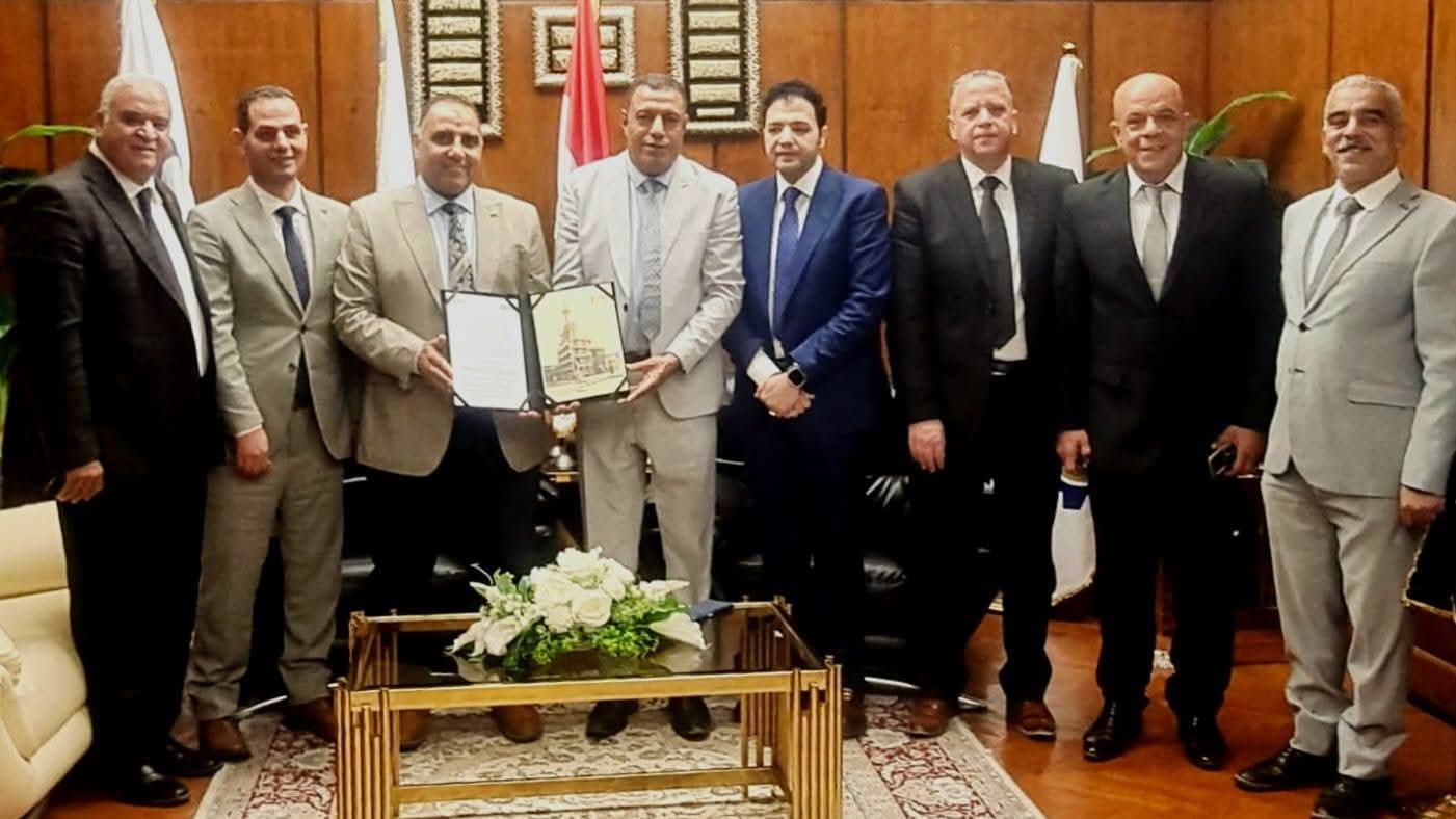 بروتوكول-تعاون-بين-البتروكيماويات-المصرية-و-إمداد-التابعة-للهيئة-العربية-للتصنيع
