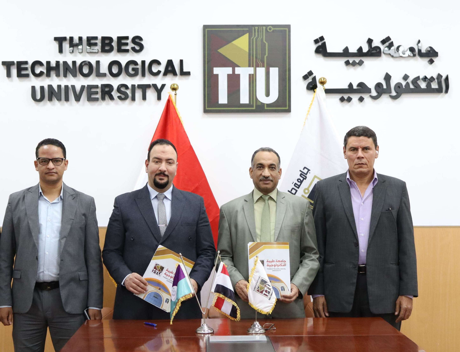توقيع بروتوكول تعاون بين جامعة طيبة التكنولوجية ومصنع