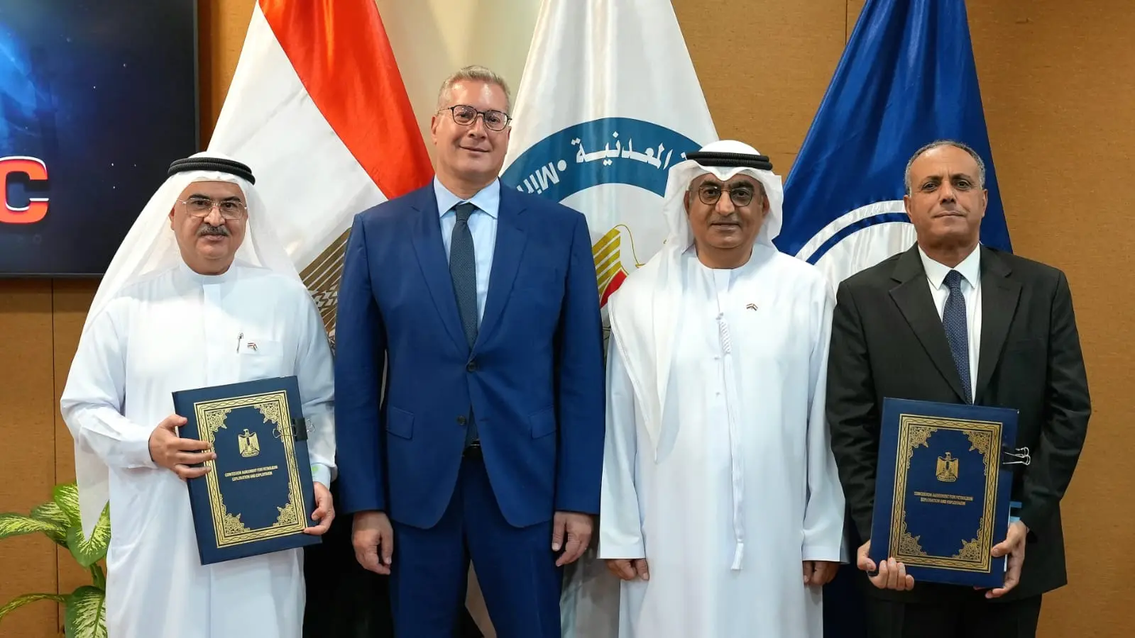 باستثمارات-تزيد-عن-121-مليون-دولار..-توقيع-3-اتفاقيات-جديدة-للبحث-عن-البترول-والغاز-فى-الصحراء-الغربية-وخليج-السويس-وشمال-سيناء