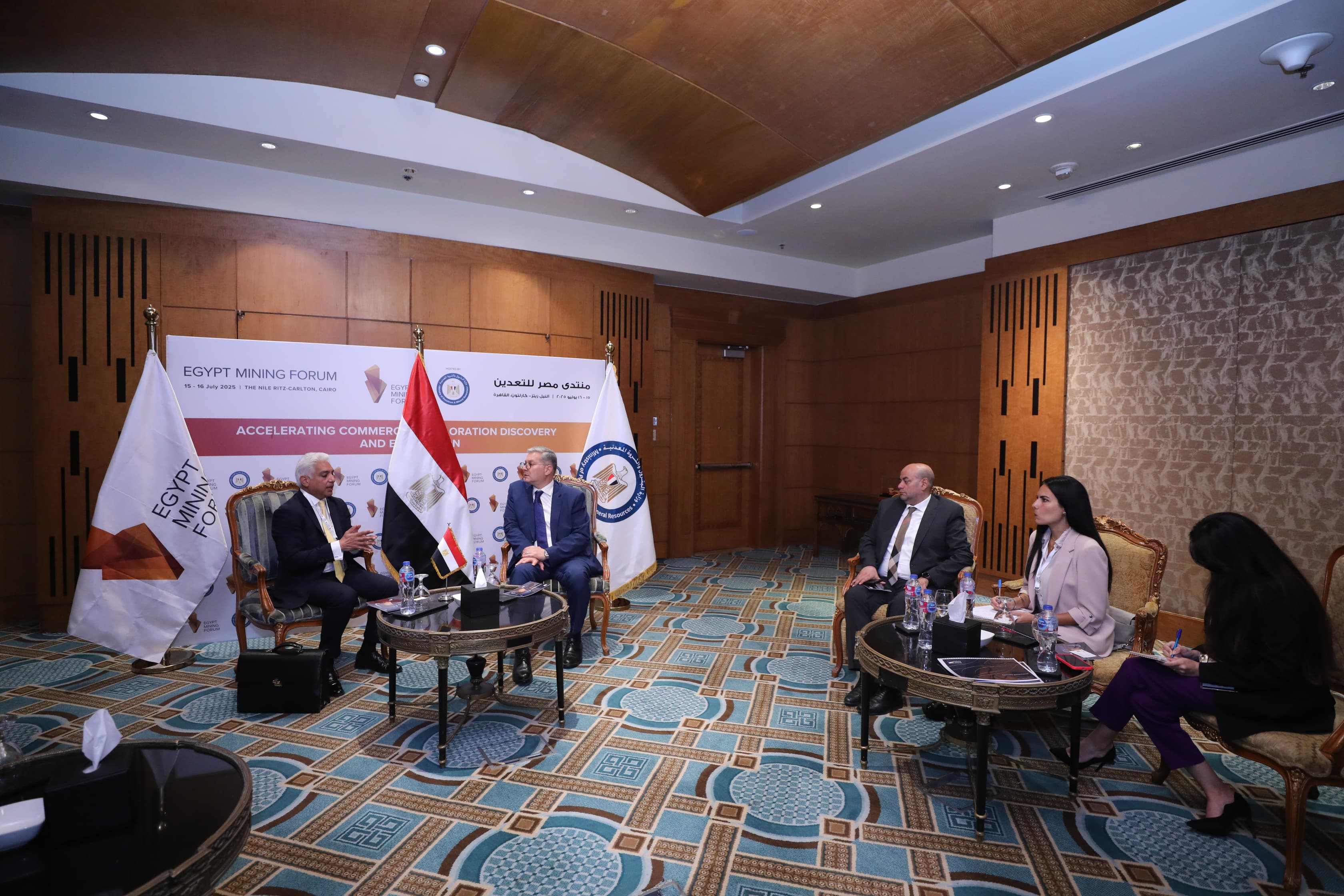 على هامش منتدى مصر للتعدين.. وزير البترول يلتقي رئيس قطاع المعادن والتعدين لمنطقة أوروبا والشرق الأوسط وأفريقيا 
