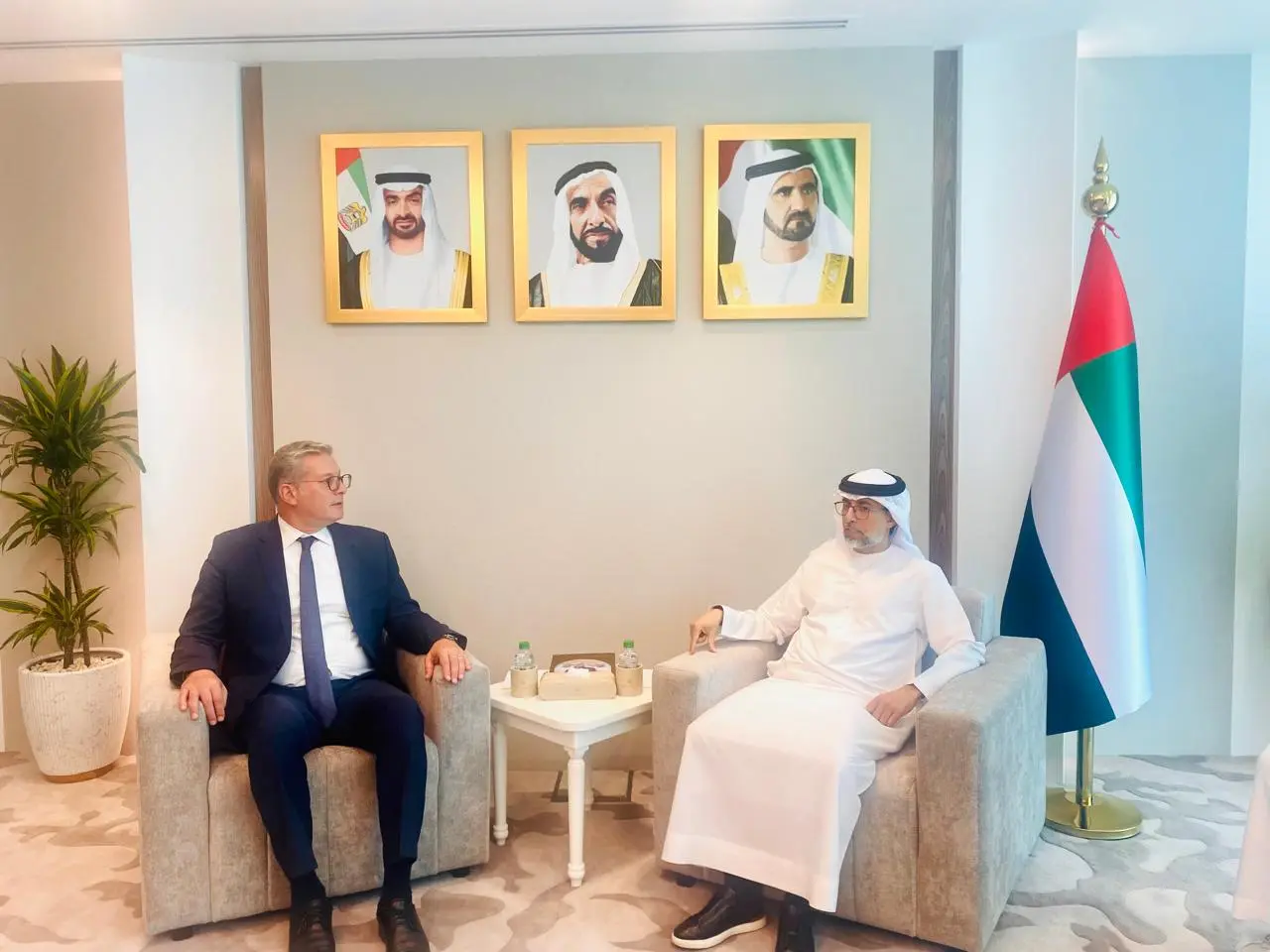 وزير-البترول-يعقد-اجتماعًا-مع-وزير-الطاقة-والبنية-التحية-الإماراتي-بإمارة-أبوظبي