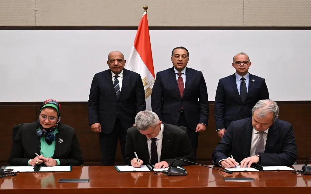 مصر تُبرم اتفاقًا بـ 420 مليون دولار لتطوير محطة رياح 