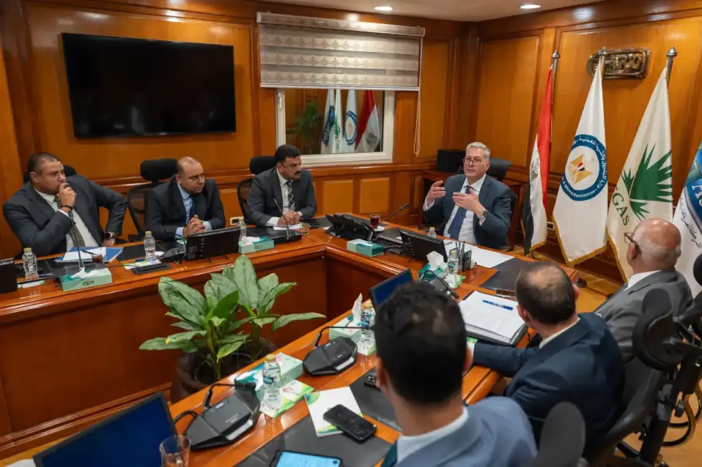 لتسريع جذب الاستثمارات.. وزير البترول يتابع التوسع في طرح الفرص التعدينية بنظام 