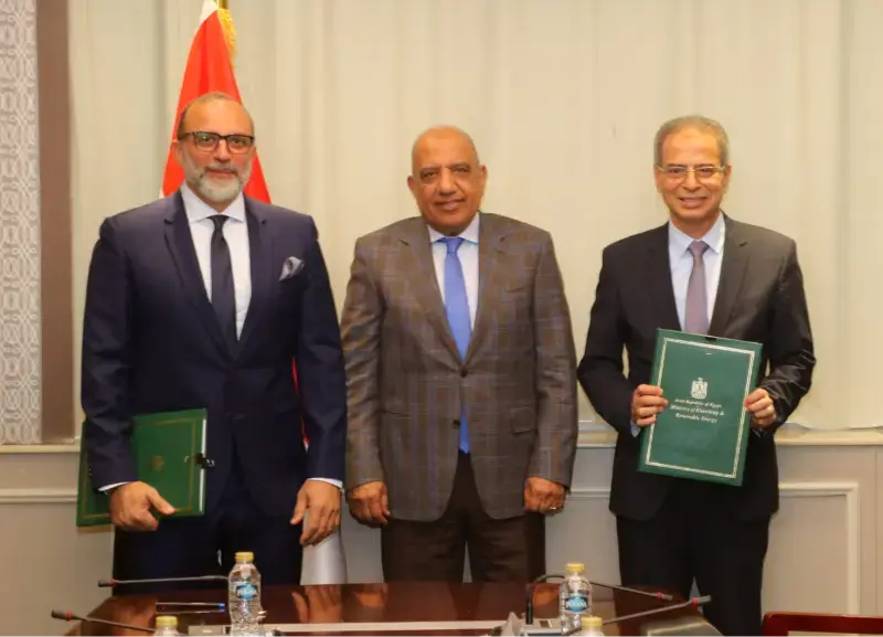 توقيع بروتوكول تعاون بين القابضة للكهرباء واتصالات مصر لإحلال العدادات التقليدية بأخرى ذكية