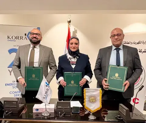 المصرية-لنقل-الكهرباء-توقع-عقد-المرحلة-الثالثة-لخط-أوراسكوم---الحوامدية-لتفريغ-طاقة-الرياح-بخليج-السويس