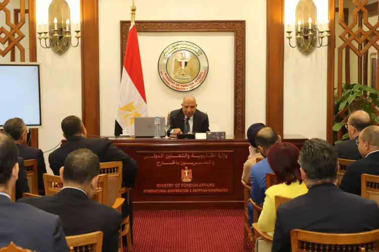 وزير الكهرباء والطاقة المتجددة يلتقي برؤساء البعثات الدبلوماسية والقنصلية بالخارج