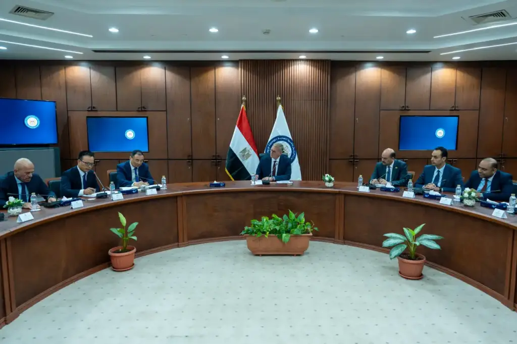 «بدوي» يوجه بالإسراع في تنفيذ «الصودا آش» و«البحر الأحمر للبتروكيماويات» بالتعاون مع CNCEC الصينية
