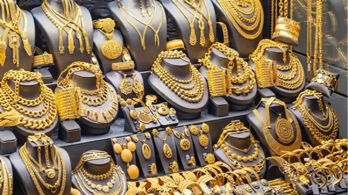 أسعار الذهب في مصر مع بداية تعاملات اليوم الاثنين 3-8-2026