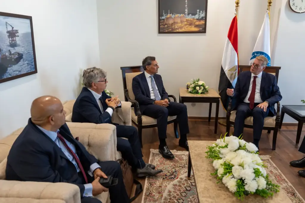 وزير-البترول-يبحث-مع-رئيس-«إنرجين»-اليونانية-تعزيز-استثماراتها-في-مصر-وزيادة-إنتاج-الغاز