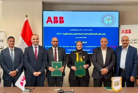لتعزيز كفاءة الشبكة القومية: المصرية لنقل الكهرباء توقع عقدين مع ABB لتوريد 12 موزع جهد 11 كيلوفولت 