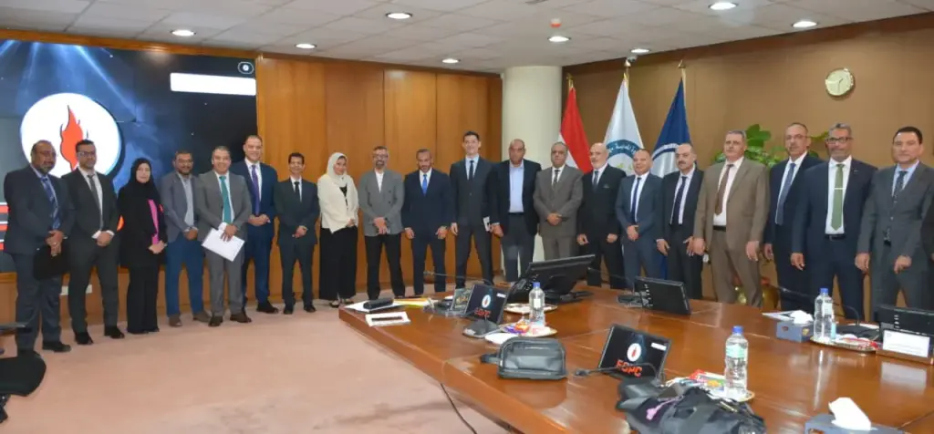 رئيس هيئة البترول: زيادة الإنتاج وخفض التكاليف والالتزام بالسلامة ضرورة لضمان استدامة قطاع الطاقة