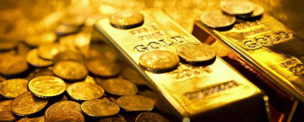 الذهب يحقق مكاسب أسبوعية محدودة بدعم من هبوط النفط والدولار رغم ضغوط الفائدة