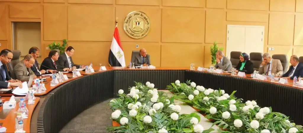 وزير الكهرباء يرأس اجتماع اللجنة الاستراتيجية لمتابعة تأمين الشبكة القومية وتوسيع الطاقات المتجددة