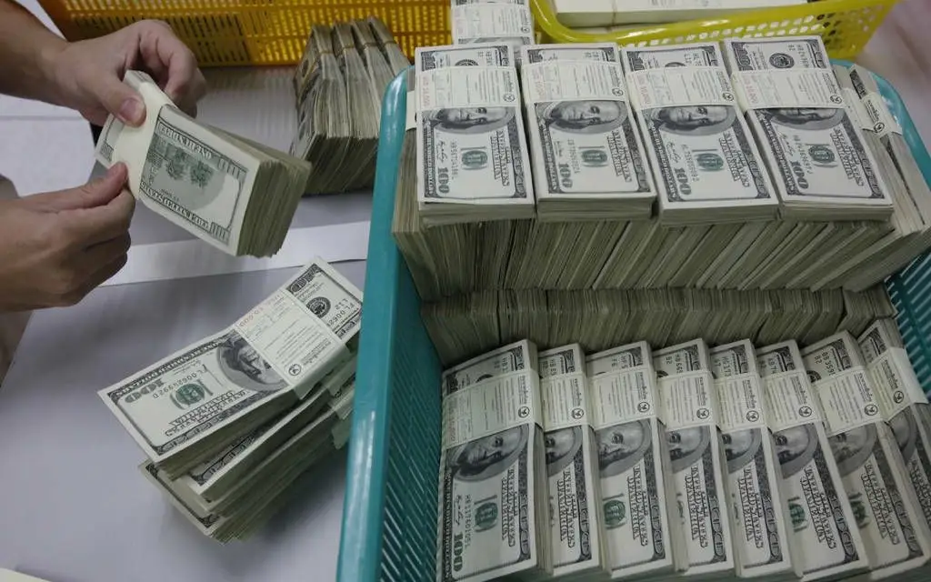 سعر الدولار مقابل الجنيه المصري في 11 بنكاً مع بداية تعاملات الأربعاء 23_9_2026