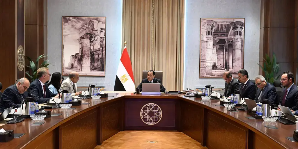 رئيس الوزراء يستعرض محاور جلستي «مسيرة الطاقة المصرية» و«حماية مجتمعية أكثر فاعلية» ضمن تحضيرات منتدى مصر 2026
