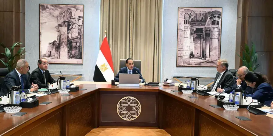 لتعزيز أمن الطاقة واستدامة الاستقرار المالي: رئيس الوزراء يتابع عدداً من ملفات العمل المشترك بين وزارتي المالية والبترول