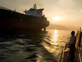 ناقلة-نفط-تعبر-مضيق-هرمز-محملة-بشحنة-سعودية